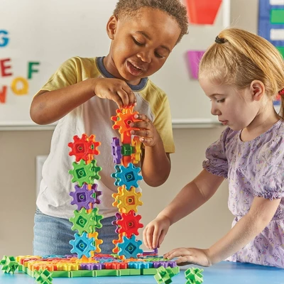 Learning Resources Gears! Gears! Gears! Deluxe Building Set - 100pc 12 Learning Resources Gears! Gears! Gears! Deluxe Building Set - 100pc - Image 10